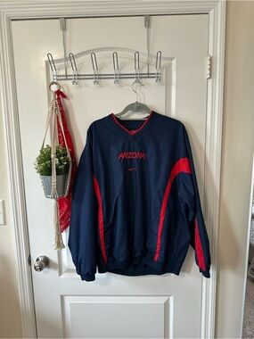 Nike Arizona V-Neck Pullover Windbreaker in Navy with Red Accents